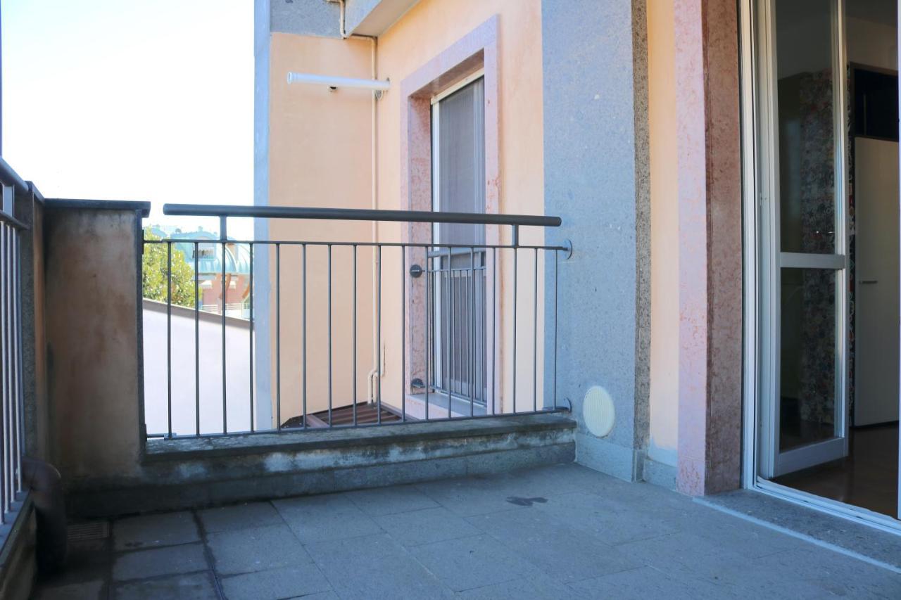 Happy Flat With Terrace Apartamento Milão Exterior foto